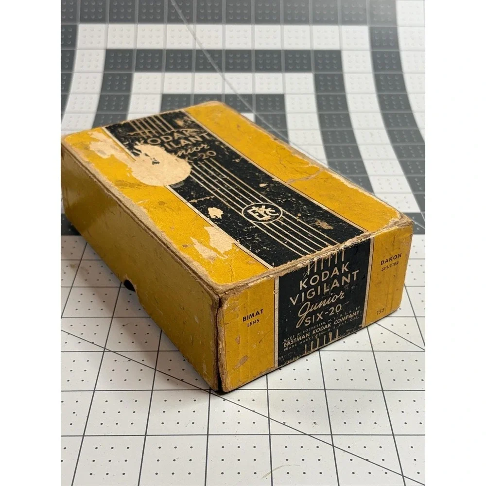 Vintage Kodak Vigilant Junior Six-20 Folding Camera Antique USA w/ Box & Booklet